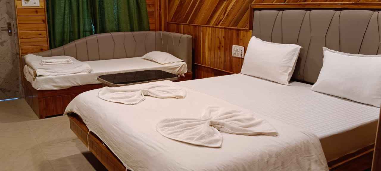 Triple Bed